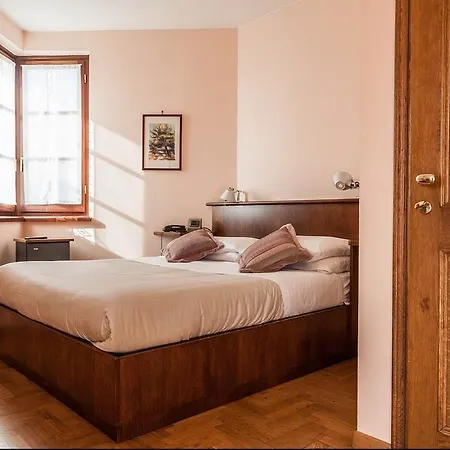 Hotel La Pietra 3*
