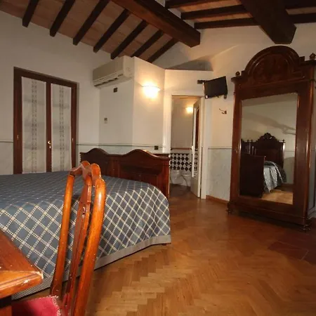 La Pietra Hotel