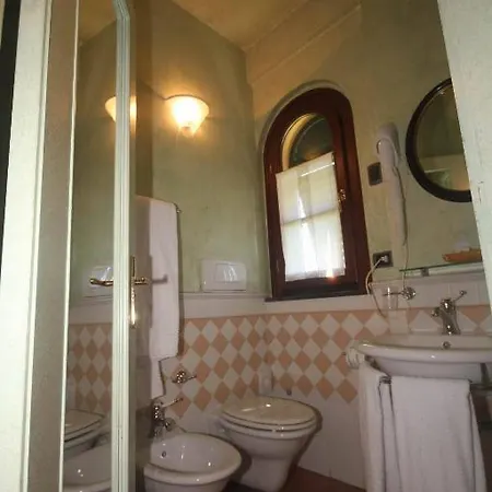 Hotel La Pietra 3*