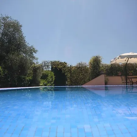 Hotel La Pietra 3*