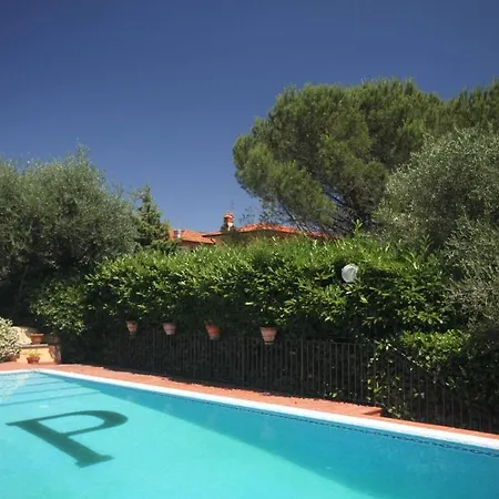 La Pietra Hotel