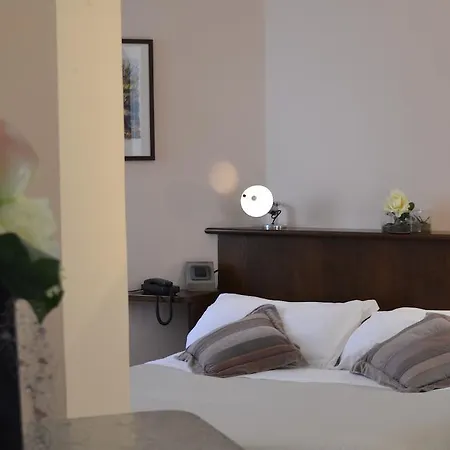 La Pietra Hotel 3*