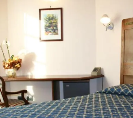 La Pietra Hotel