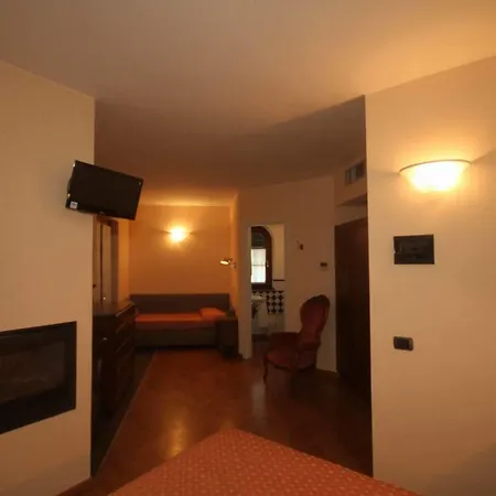 La Pietra 3*