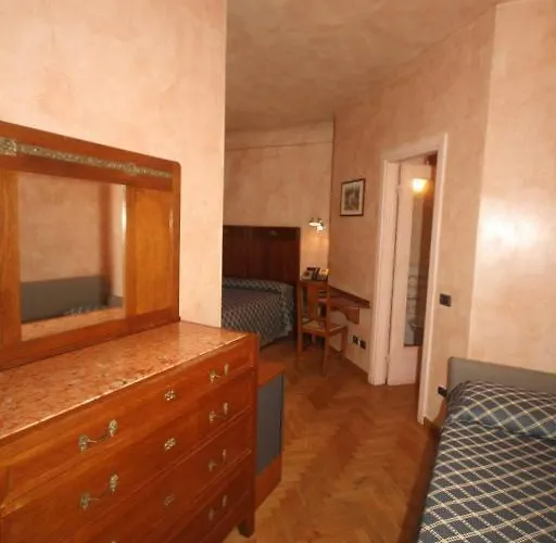 La Pietra فندق 3*